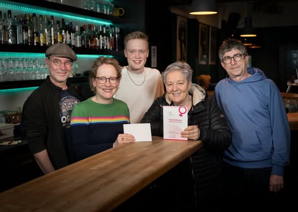 Frauen helfen Frauen